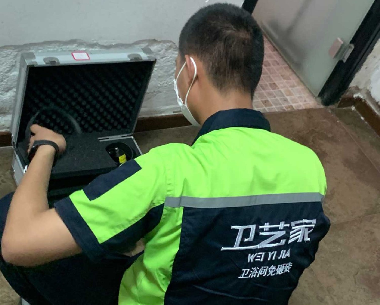 绍兴附近防水补漏师傅电话号码，24小时上门维修服务
